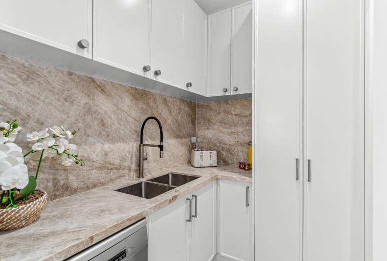 10 Raven Circuit Photo 9