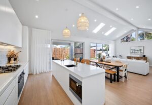 37 Bloomfield, Long Jetty Photo 1