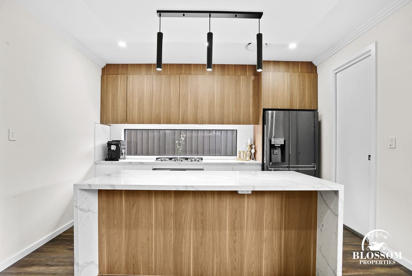 96 opah st melonba photo 2